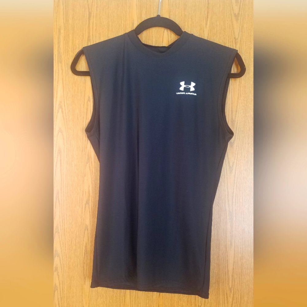 Under Armour Fitted Shirt Size Large